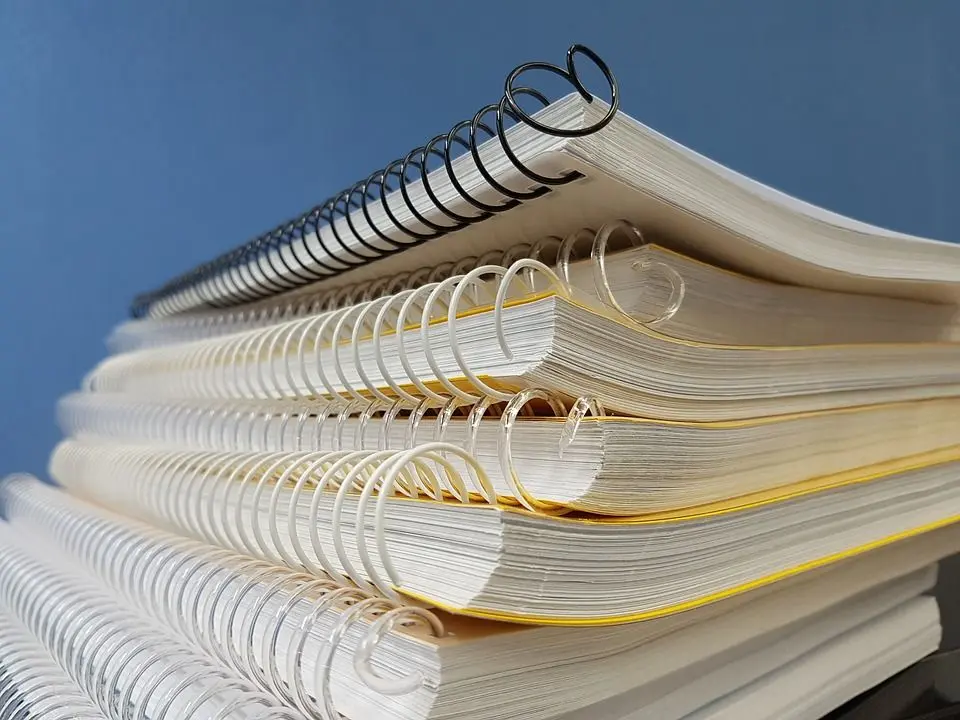 Escolas têm até 8 de setembro para escolher livros didáticos para 2027