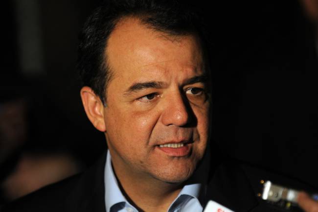 brasil-prisao-sergio-cabral-20101129-003