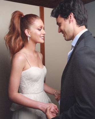 Marina Ruy Barbosa posta foto com marido em bastidor de especial:’Sempre comigo’