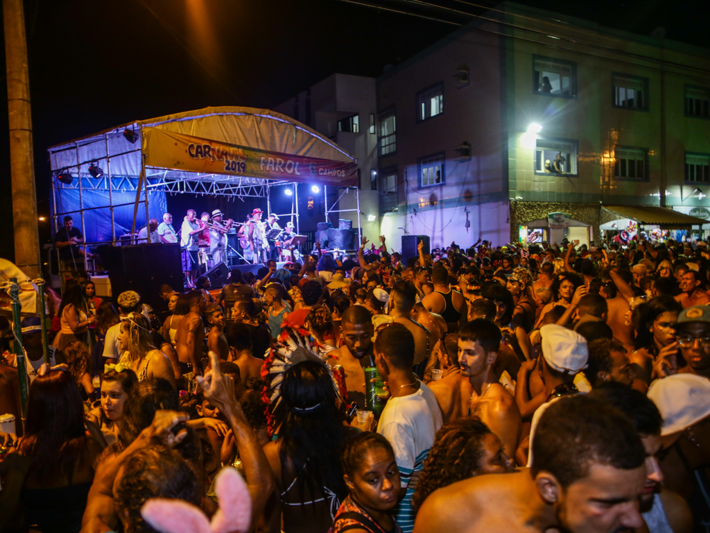 Baile de marchinhas resgata os velhos carnavais