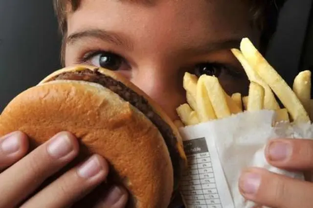OMS lança guia para enfrentar obesidade em crianças e adolescentes
