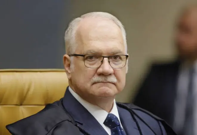 Fachin dá prazo à PGR sobre arquivamento do caso de Bolsonaro na pandemia