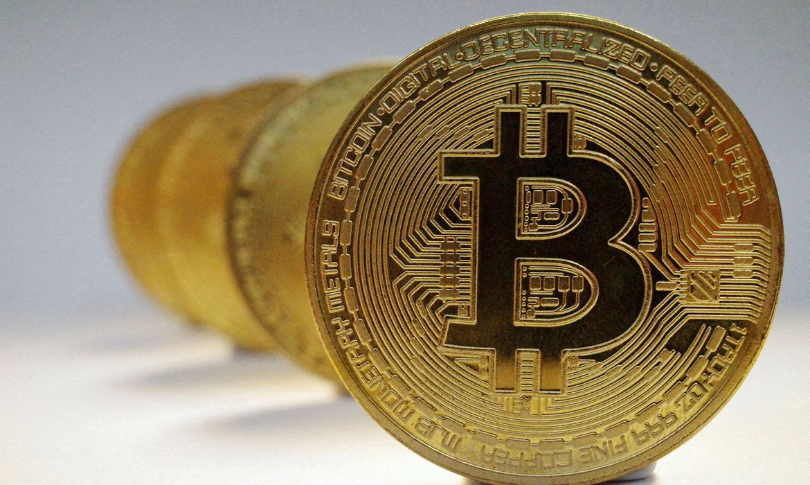 Quase 50% dos donos de criptomoedas compraram pela 1ª vez em 2021