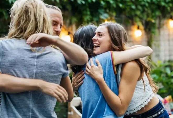 O que é a oxitocina, o ‘hormônio do amor’ que nos deixa mais sociáveis