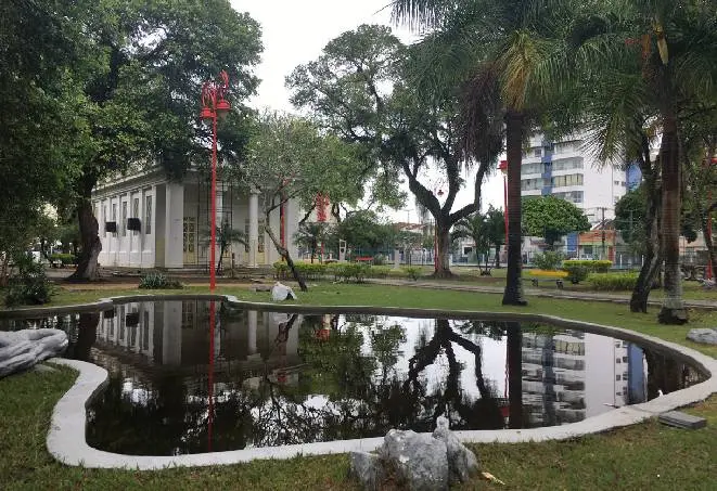 Codemca reforça limpeza do Jardim São Benedito e prepara o Shopping Popular para o Dia das Crianças