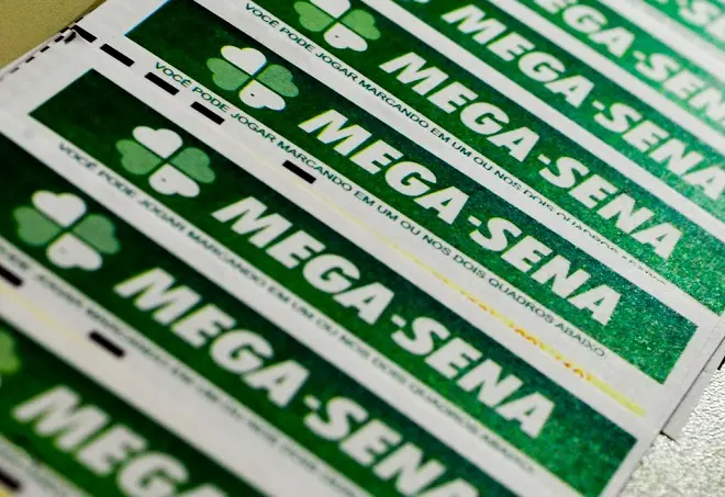 Mega-sena acumula em R$ 320 milhões; veja números desta terça