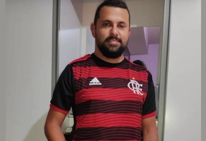 Balconista desaparece após deixar filho na escola