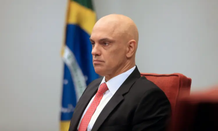 Abracrim pede afastamento cautelar de Moraes após conversas com Vorcaro