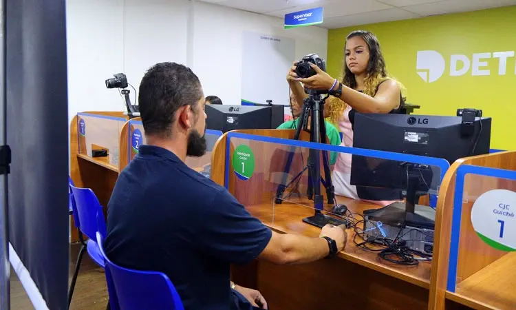 Detran RJ emite identidade sem agendamento para estudantes que farão Enem e concursos