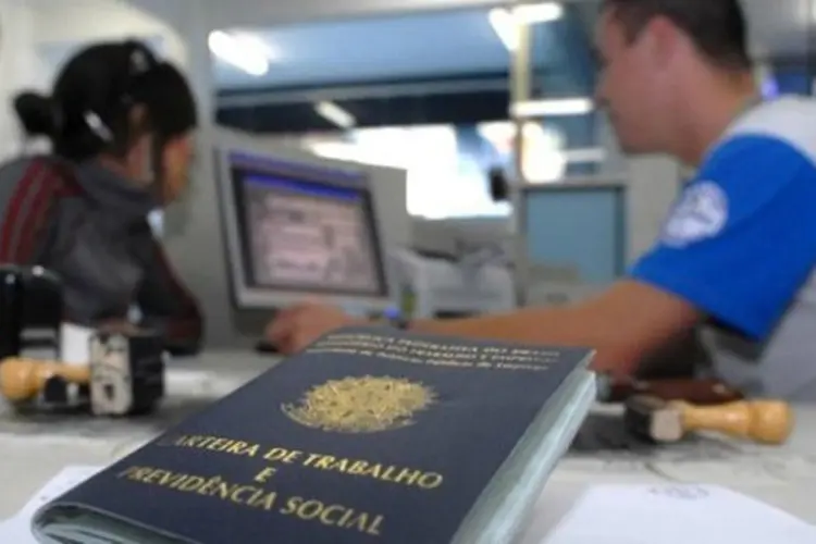 Governo do estado divulga, esta semana, 2.691 vagas de emprego formal, estágio e jovem aprendiz