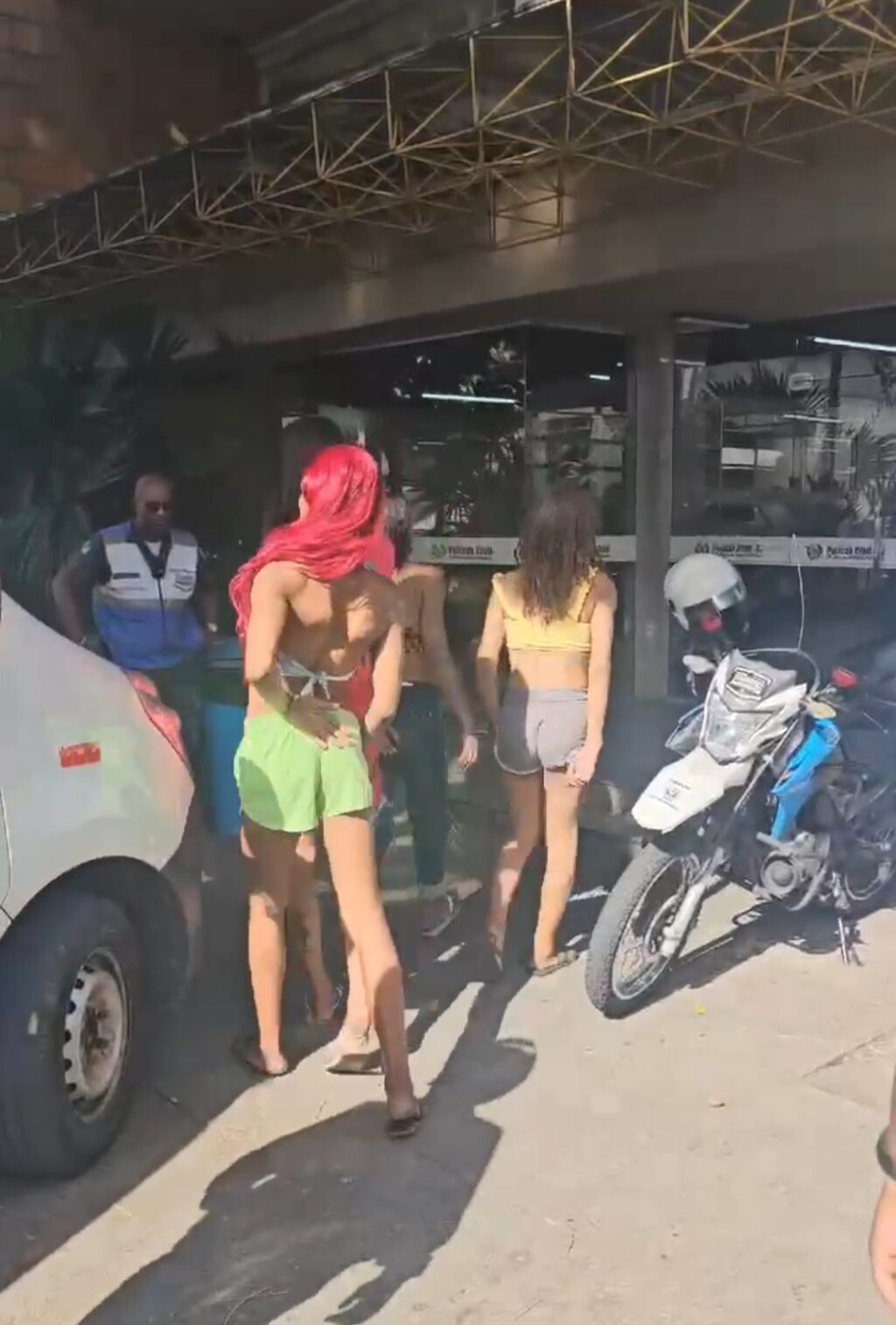 Travestis são presas após tentativa de roubo