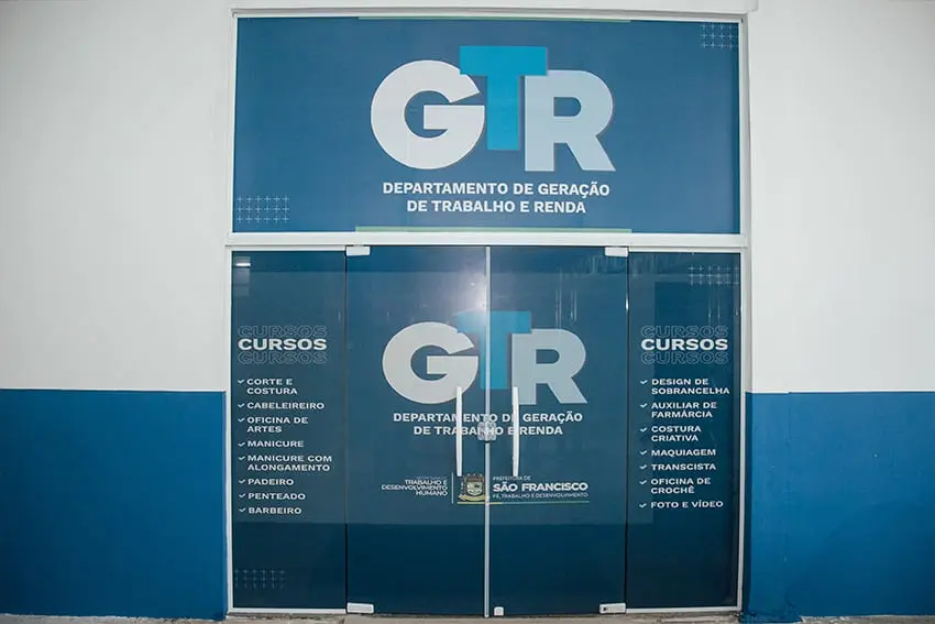 Balcão de emprego com vagas para contratação imediata em SFI