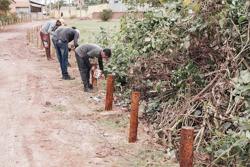 Prefeitura de SFI faz melhorias em área de mangue em Gargaú e instala piquetes para proteção ambiental