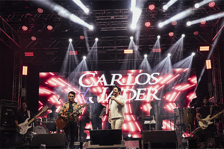 SFI: Sertanejo romântico da dupla Carlos & Jader encerra o 38º Festival do Maracujá