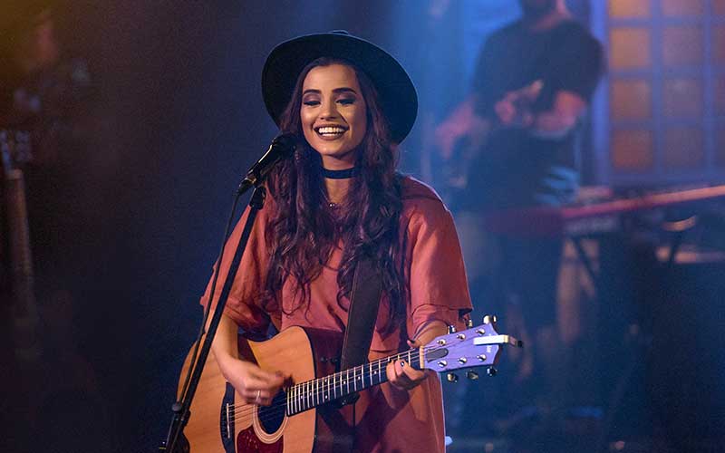 Prefeitura de Cardoso Moreira confirma Isadora Pompeu na Noite Gospel