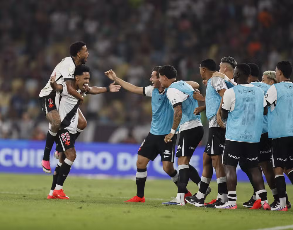 Vasco faz melhor jogo de 2026 e elimina o Fluminense da Copa do Brasil