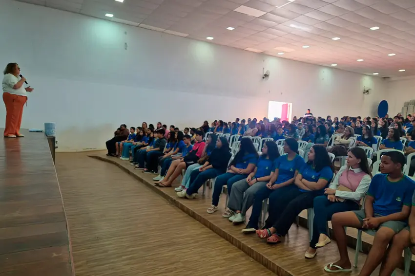 SMECT e Sebrae promovem palestra sobre empreendedorismo para alunos do 6º ao 9º ano da Rede Municipal