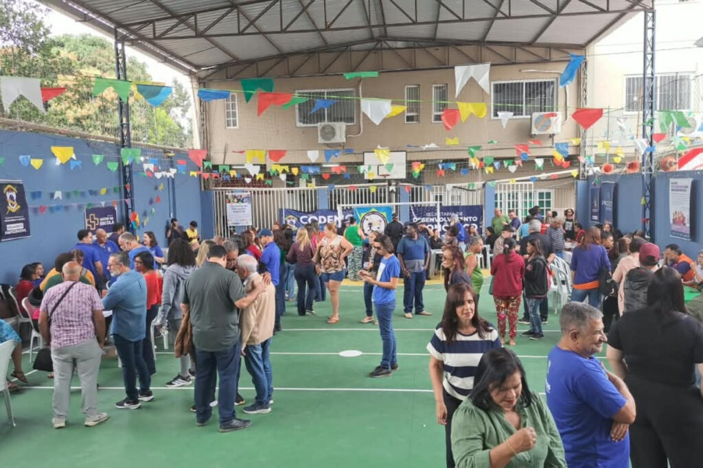 Prefeitura em Ação reúne serviços públicos e atividades na Escola Manoel Coelho