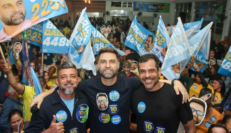 Clube Rio Branco lotado em reunião dos candidatos Garotinho, Wladimir, Dauaire e Virgílio
