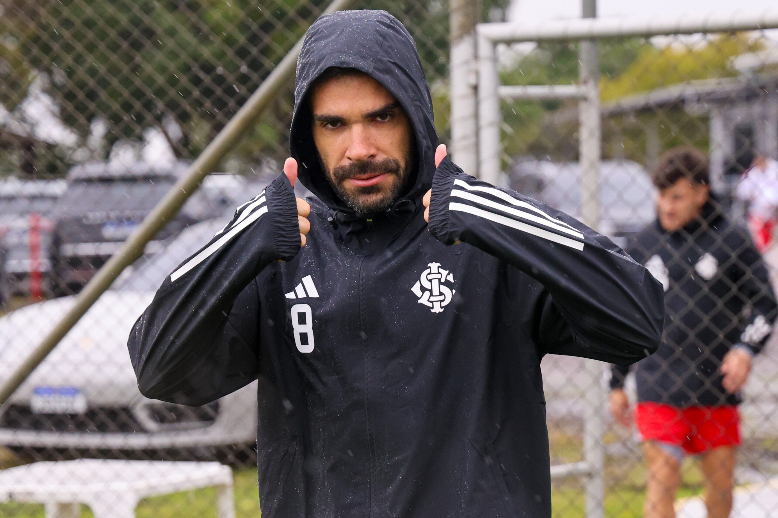 Bruno Henrique deixa aberta renovação com o Inter, mas descarta se aposentar