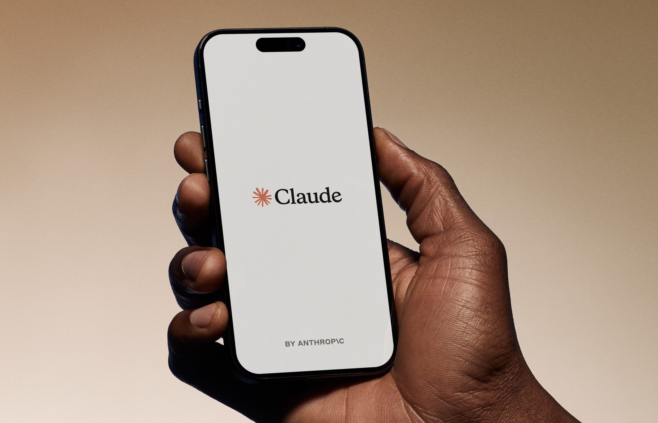 Claude, rival do ChatGPT, vai revelar quem criou texto com IA; veja como vai funcionar