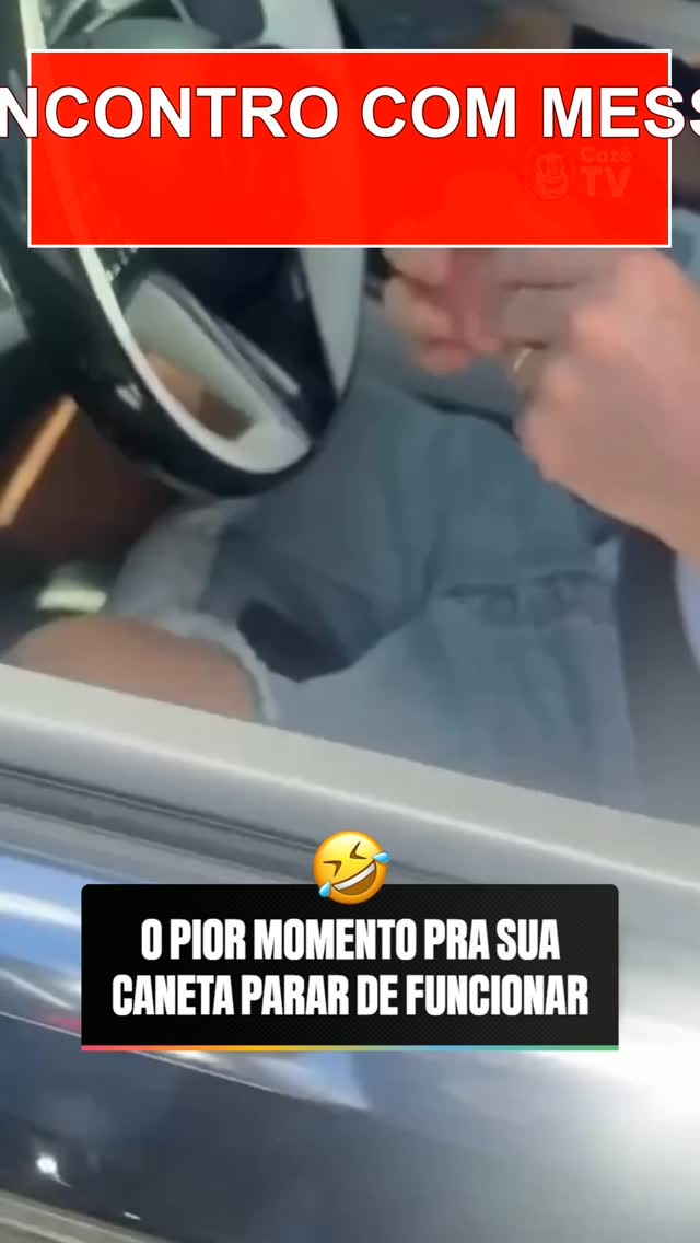 Lionel Messi durante encontro com fã que pediu um autógrafo