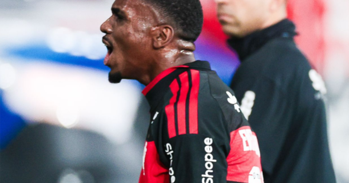 Evertton Araújo completa 100 jogos pelo Flamengo: "Vamos juntos"