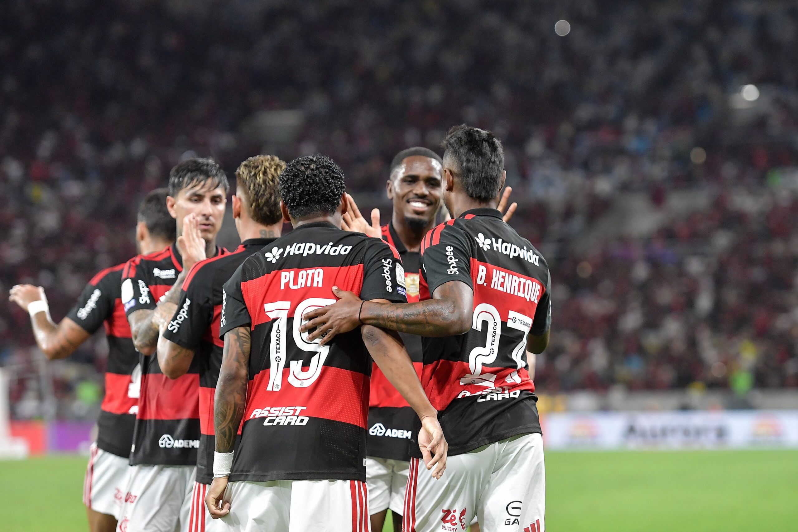 Flamengo apresenta novas regras de arbitragem na Libertadores aos jogadores; veja mudanças