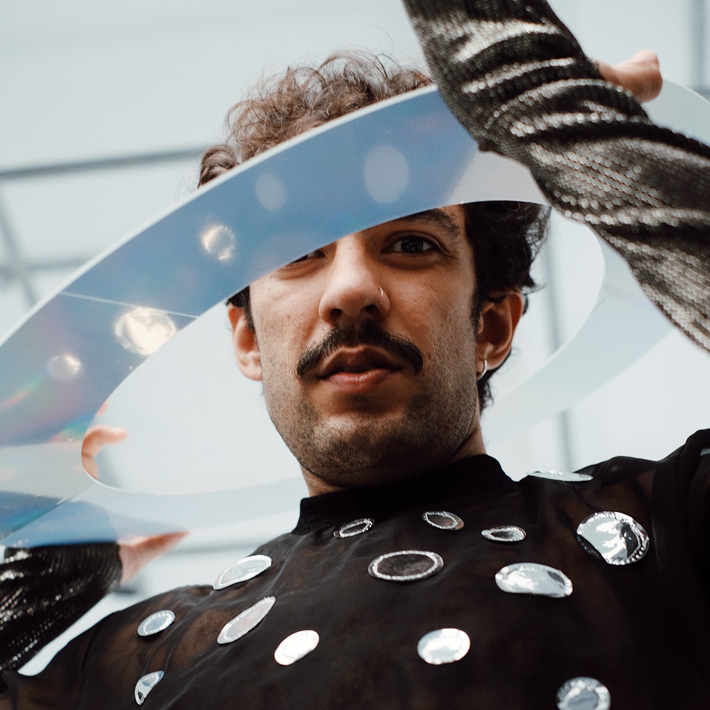 Lucas Bezerra faz feats com Zé Ibarra, Rita Benneditto e Geraldo Azevedo em álbum dedicado...