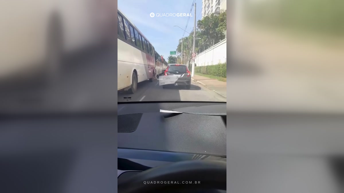 Ônibus circulam nas proximidades do Estádio 1º de Maio em São Bernardo do Campo