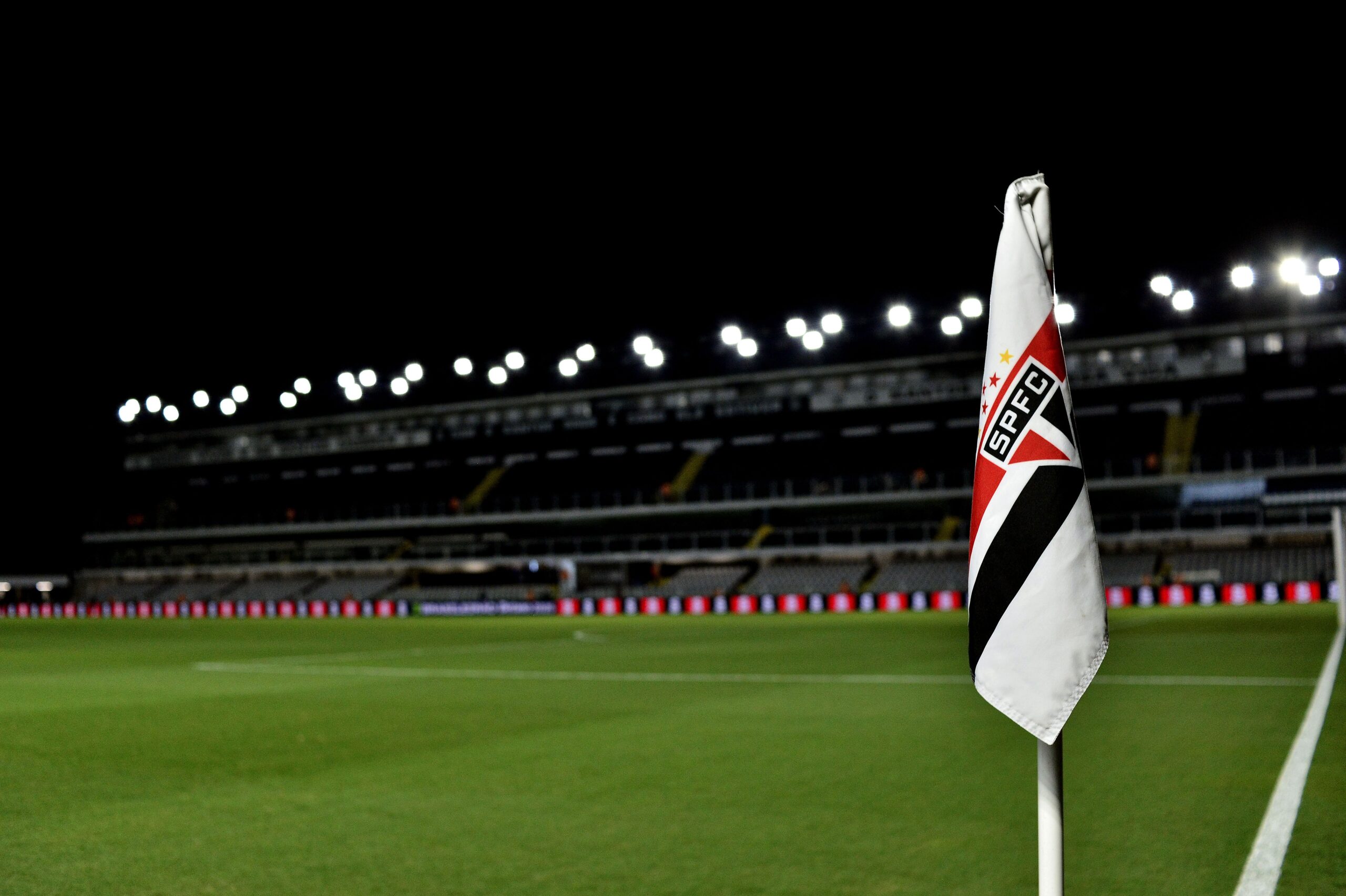 São Paulo procura Santos e deve mandar clássico contra o Corinthians na Vila Belmiro