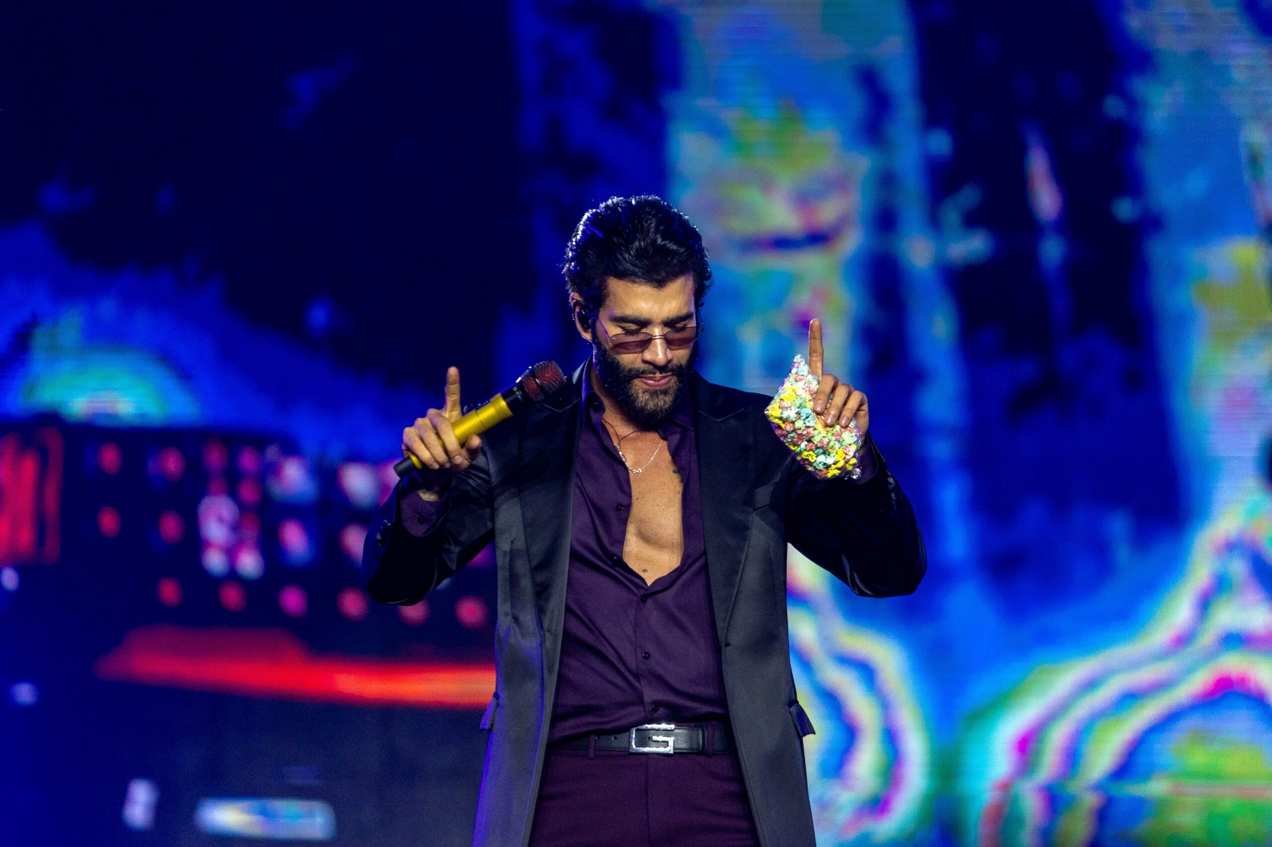 TJPE manda Gusttavo Lima pagar R$ 148 mil a dono de número de telefone citado em música;...