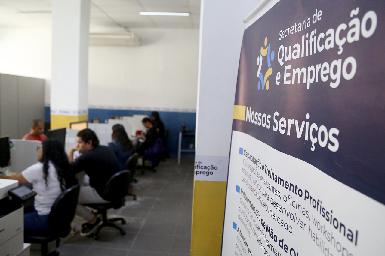 Mais de 390 vagas de emprego em Campos: confira os cargos e saiba como se candidatar