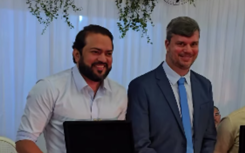 Leandro do Waguinho recebe título de Cidadão Cambuciense