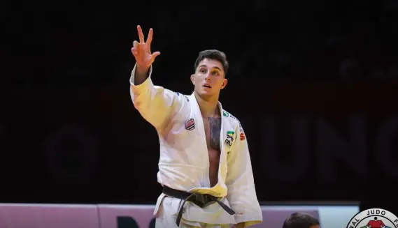 Guilherme Schimidt é ouro e país fecha Grand Slam de judô com 3 pódios