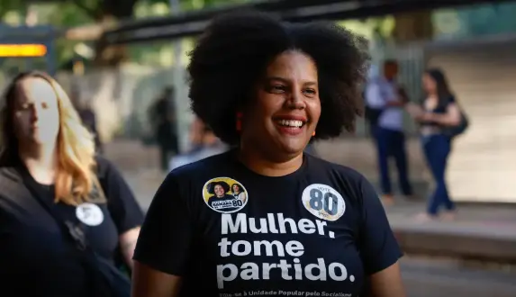 Samara Martins propõe dobrar salário mínimo e instituir escala 4x3