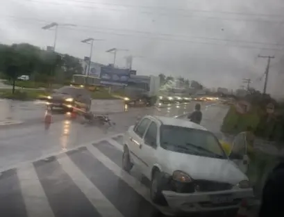 Motociclista fica ferido após colisão com carro na BR-101, na Tapera