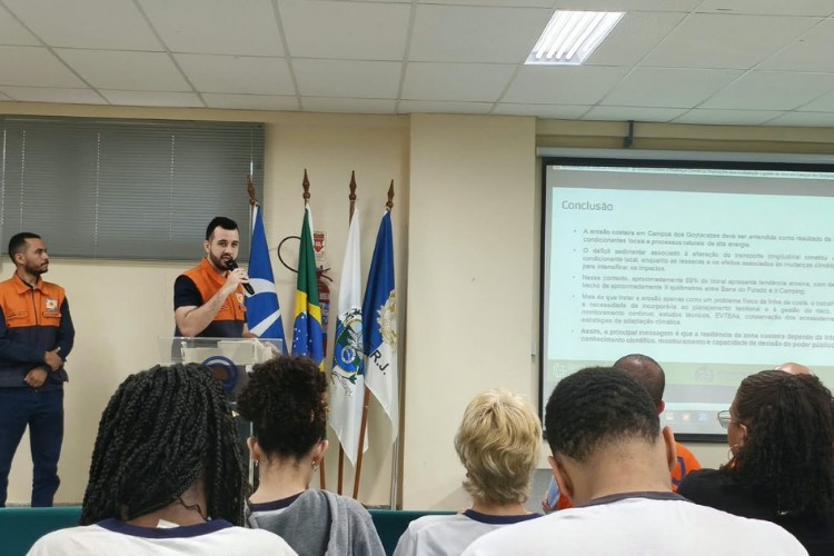 Defesa Civil apresenta estudo sobre erosão costeira e mudanças climáticas no 4º ClimaTecBr
