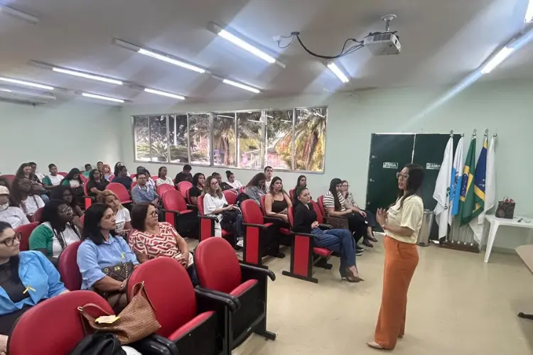 FMS Capacita promove palestra sobre saúde mental e reforça importância do cuidado e da escuta