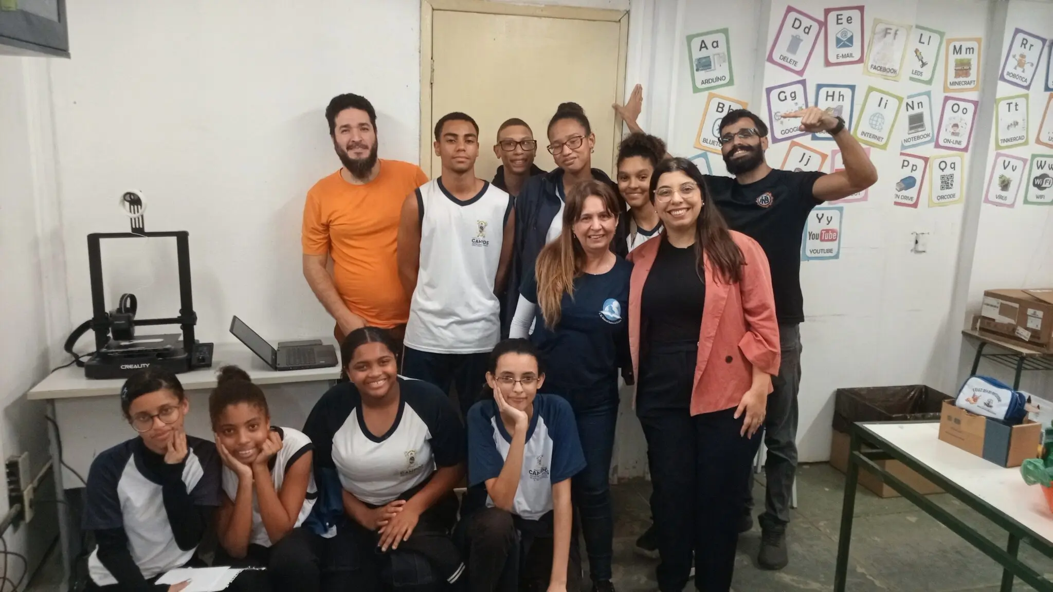 Inovamaker avança para Escola Manoel Simões e leva universo da impressão 3D para sala de aula