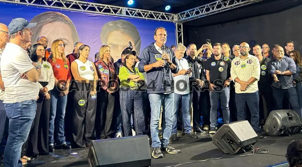 Em Campos, Eduardo Paes promete 'faxina' no Estado, sobe o tom contra adversários e garante apoio ao interior