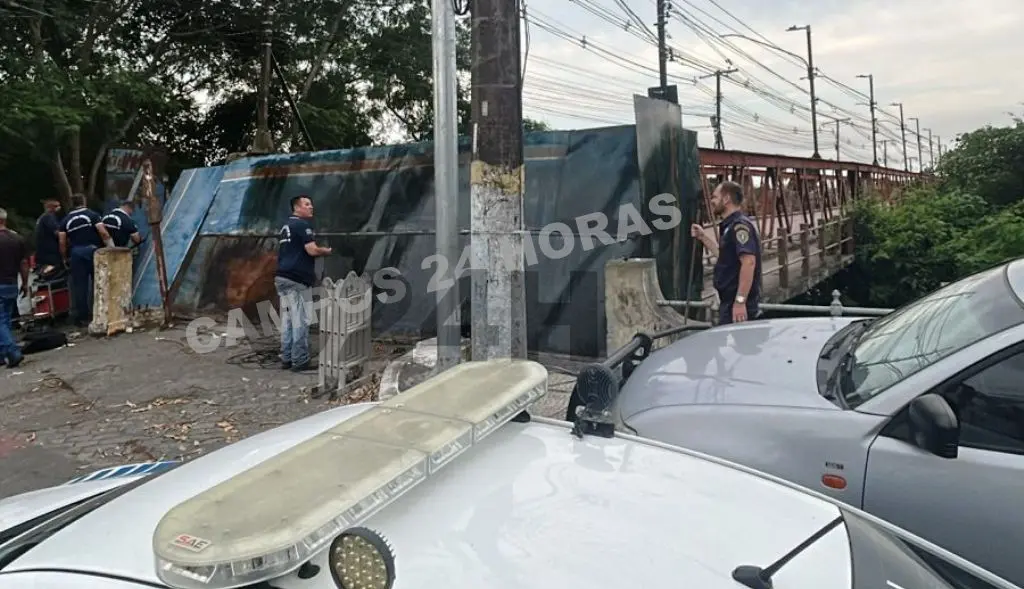 Vídeo: Prefeitura fecha acessos e instala placas de metal na Ponte Barcelos Martins