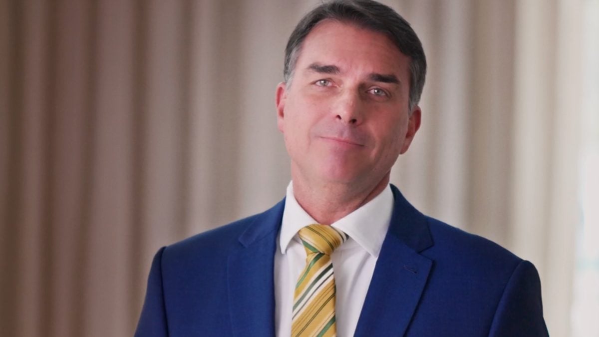 Flávio Bolsonaro foi embora para os EUA, informa site Metrópoles