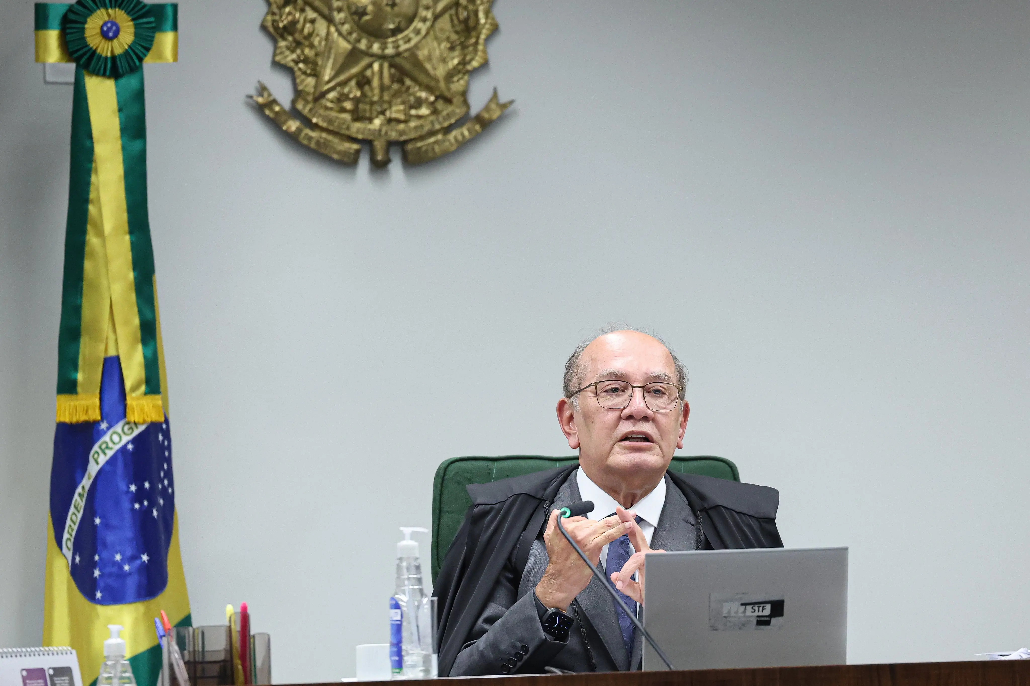Gilmar e Zanin pedem à PF cópia dos dados do celular de Vorcaro