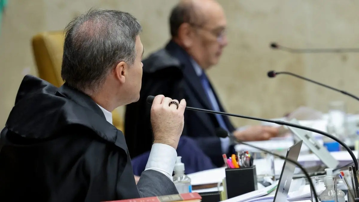 Gilmar Mendes e André Mendonça discutem durante julgamento no STF