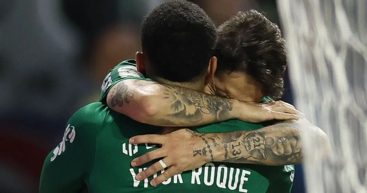 Palmeiras vence São Paulo por 2 a 0 e assume liderança provisória