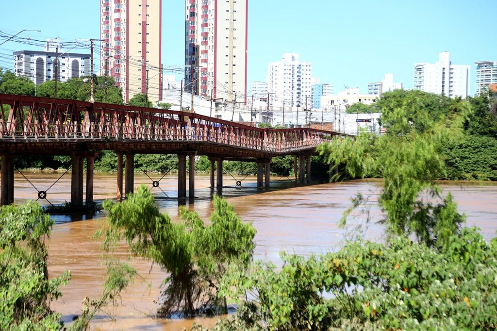 Ponte Barcelos Martins, em Campos