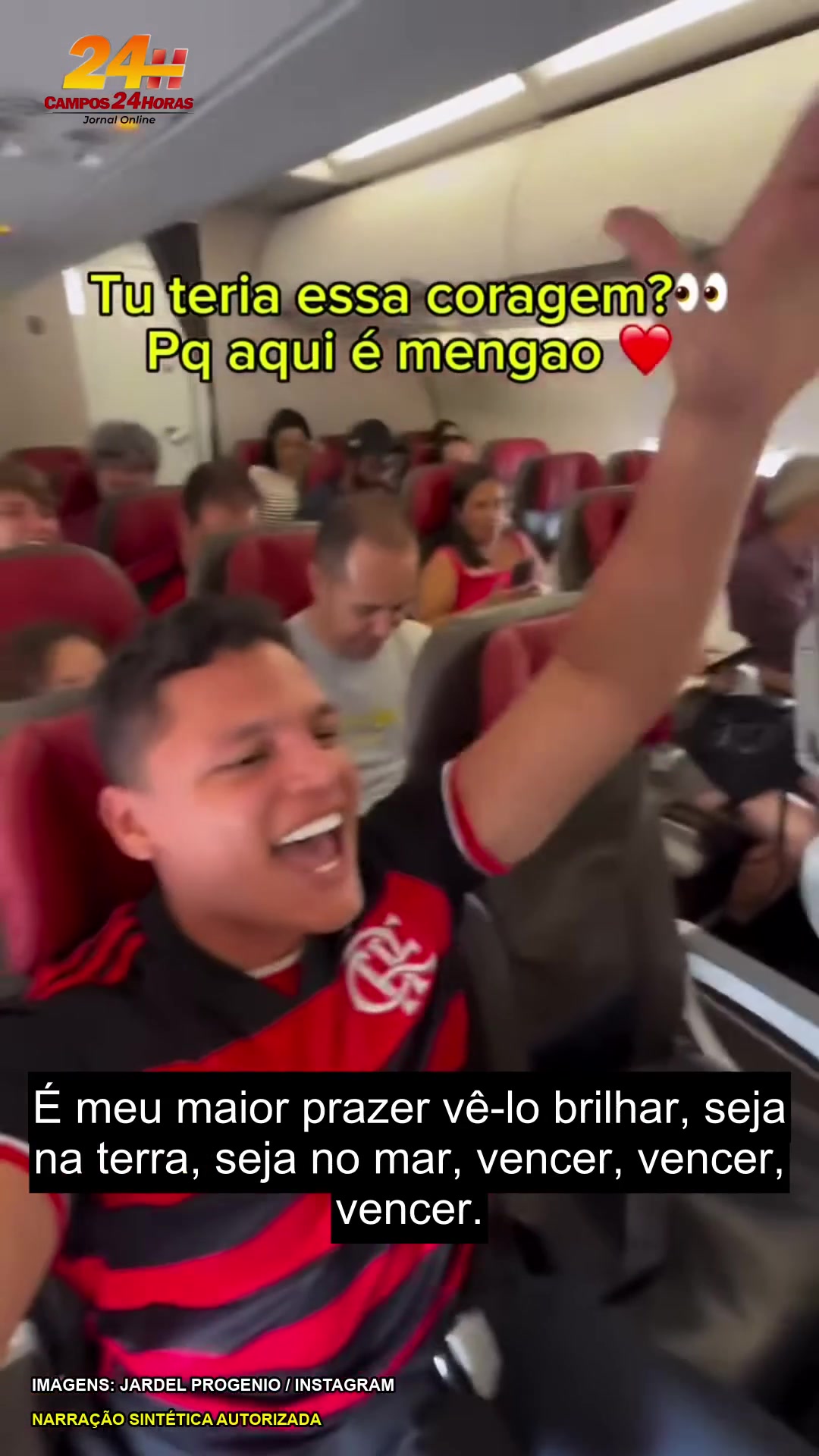 Passageiro com camisa do Flamengo canta dentro da aeronave