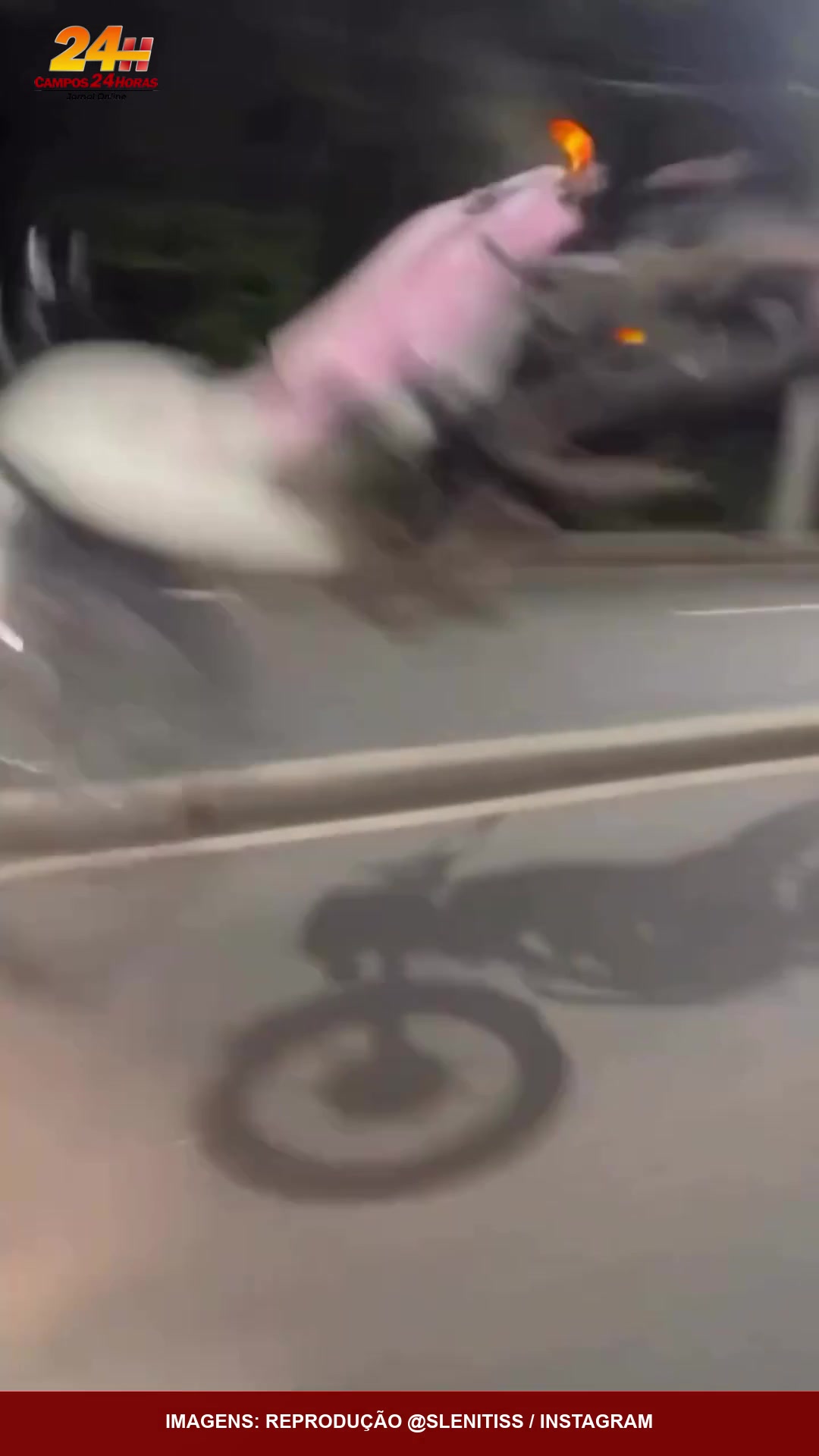 Manobra de motocicleta termina em queda na via