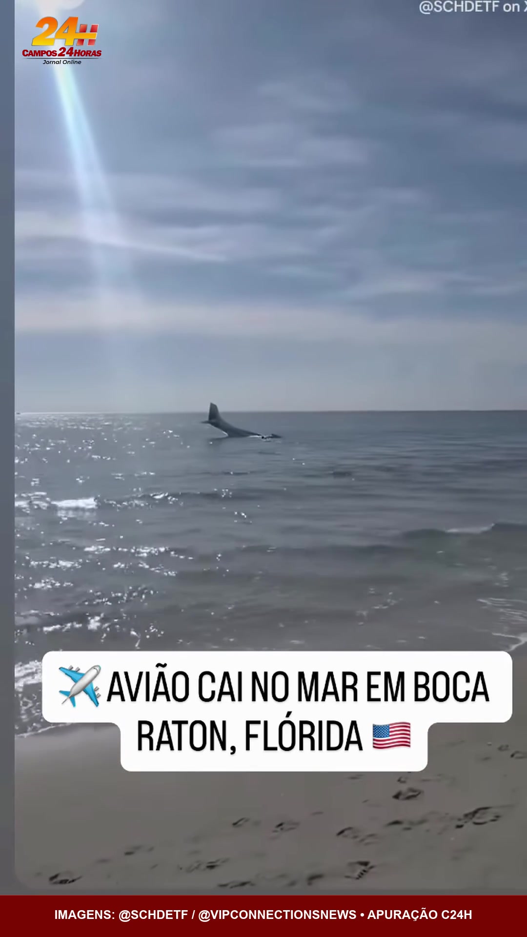 Aeronave aparece parcialmente submersa após pouso no mar